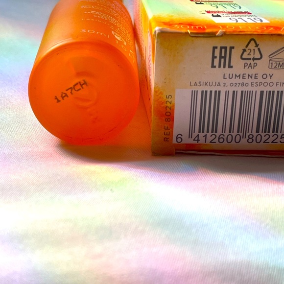 Lumene Nordic-C [Valo] Glow Boost Essence Serum - Picture 2 of 5